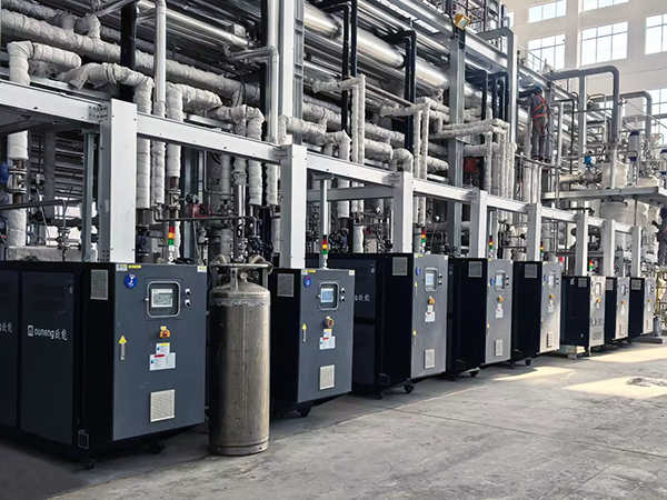 小型導(dǎo)熱油加熱器型號(hào)選擇，精準(zhǔn)控溫的工業(yè)利器