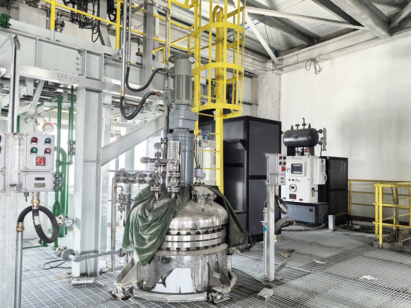 油田化學(xué)劑反應(yīng)釜防爆導(dǎo)熱油爐「歐能機(jī)械」