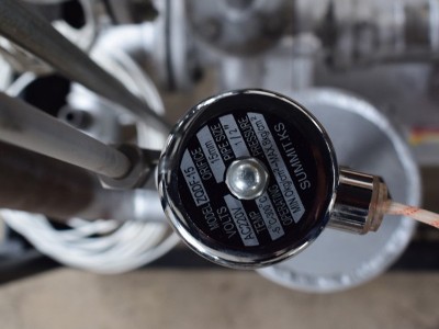 模溫機如何避免導熱油自燃現(xiàn)象？這兩點要注意！