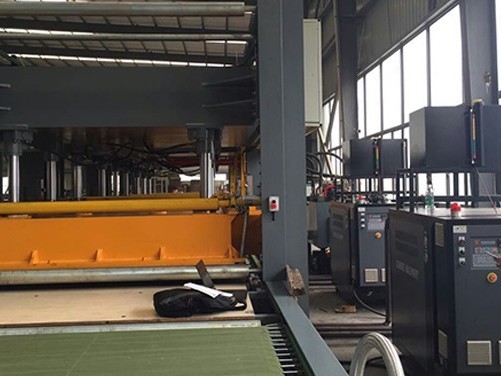 GMT熱壓生產(chǎn)線(xiàn)控溫模溫機(jī)